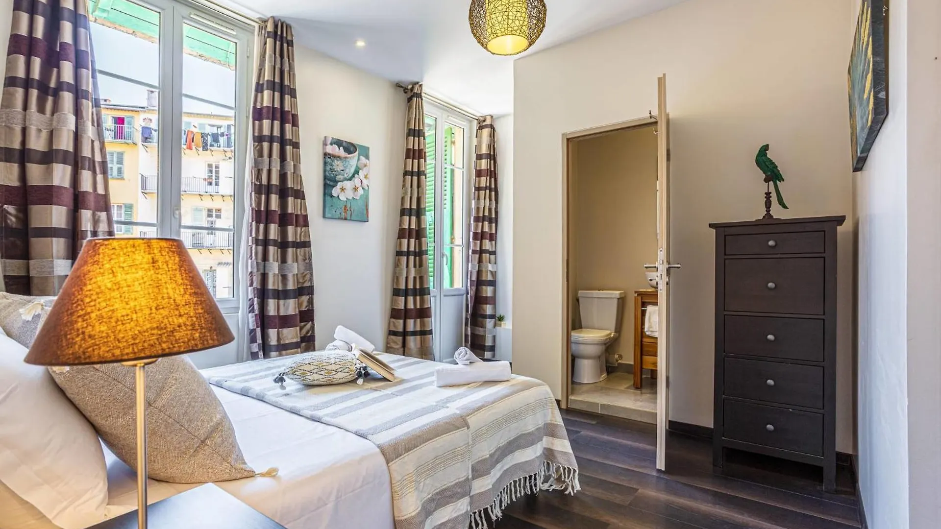 Appartement Guisol - Typical Nice 3 Bedroom Ac Near Port